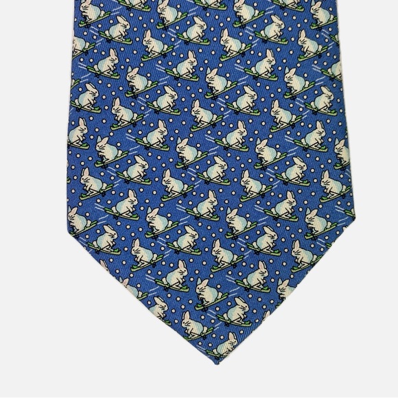 Vineyard Vines Neck Tie Bunny Rabbit Skiing Blue Silk Made in USA Men's 3.75" - Picture 2 of 6